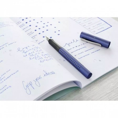 Grip 2011 Fountain Pen with Medium Nib, Blue